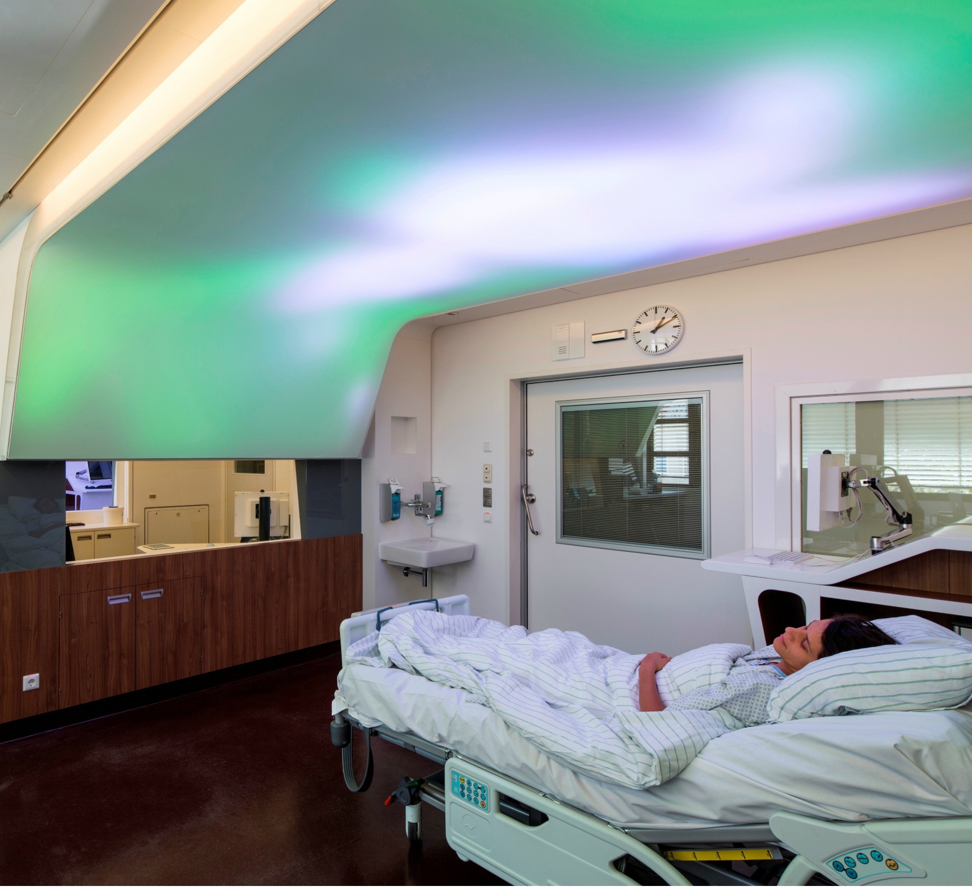 LED Lighting Used To Comfort Hospital Patients - Klus Design Blog