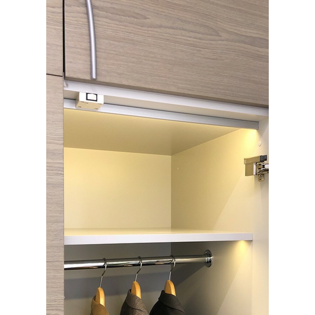 Cabinet Switch white